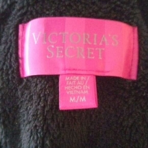 Victoria Secret   - Picture 5 of 6